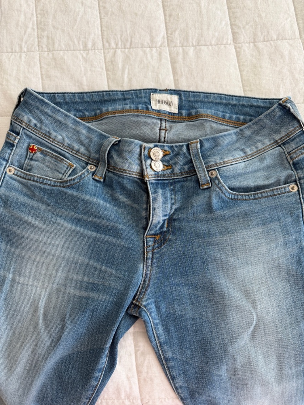 Hudson Jeans Women’s Light Blue High-Rise Straight Jeans